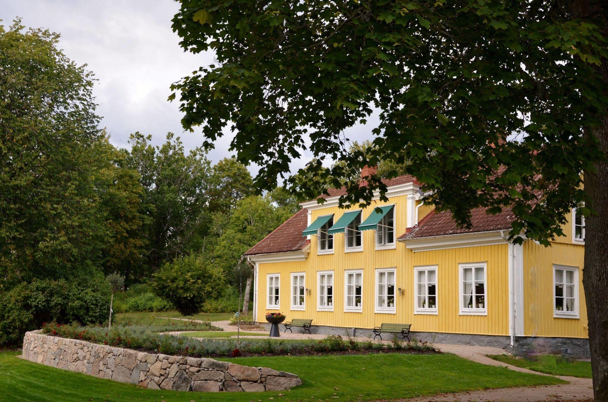 Grimsnas Herrgard * Ljuder (Kronoberg)